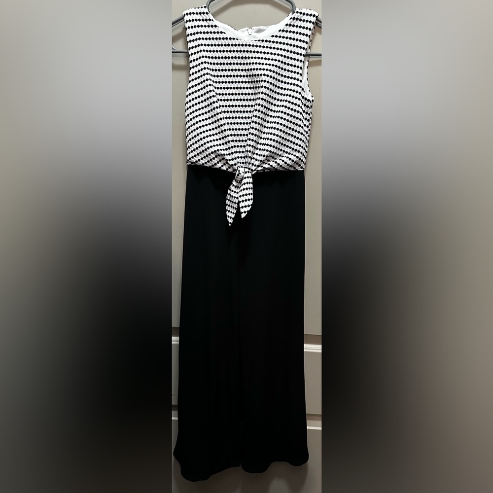 Amy Byer Size 7 Black and White Sleeveless Jumpsuit EUC